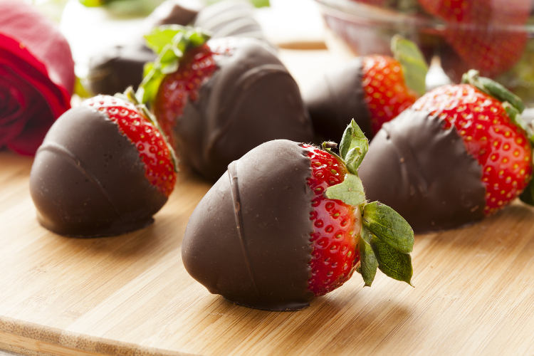 How to Make Chocolate-Covered Strawberries: 5 Recipes for Valentine's Day 2017 - Foods4BetterHealth